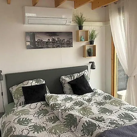 't Westergouwertje Bed & Breakfast 3*